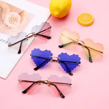 Modes Sievietes bez apmales Mīlestības Sirds Formas Saulesbrilles par Sievietēm, Moderns Metāla Rāmis, Saules Brilles Vintage Toņos UV400 Āra Brilles