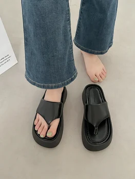 2023 Vasaras melna bieza grunts Čības Jaunas mīkstās vienīgais flip-flops Universitātes meitenes, mājas čības Āra pludmales kurpes Sieviešu kurpes